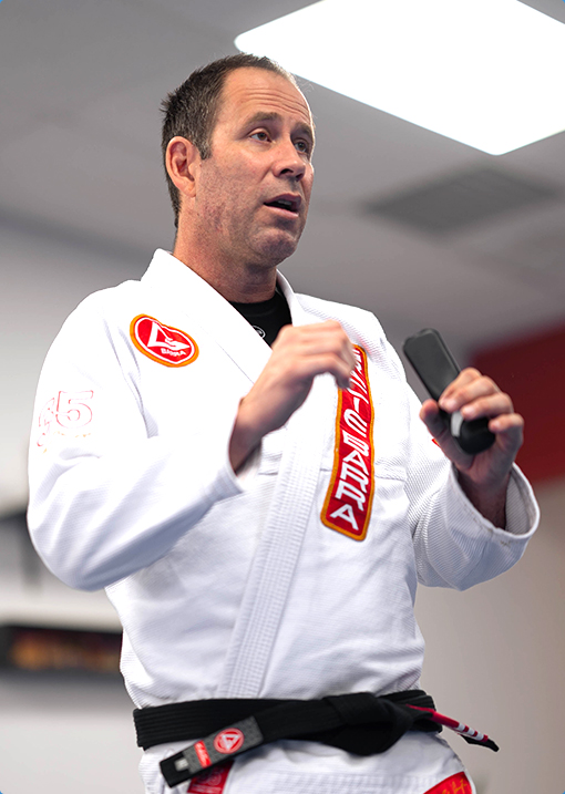 Brazilian Jiu Jitsu teacher teaching a class in Fulshear Texas